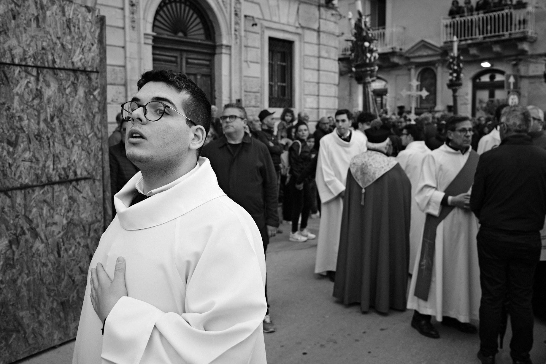 Messdiener bei der Santa-Lucia-Prozession. - Foto: Thomas Steinberg