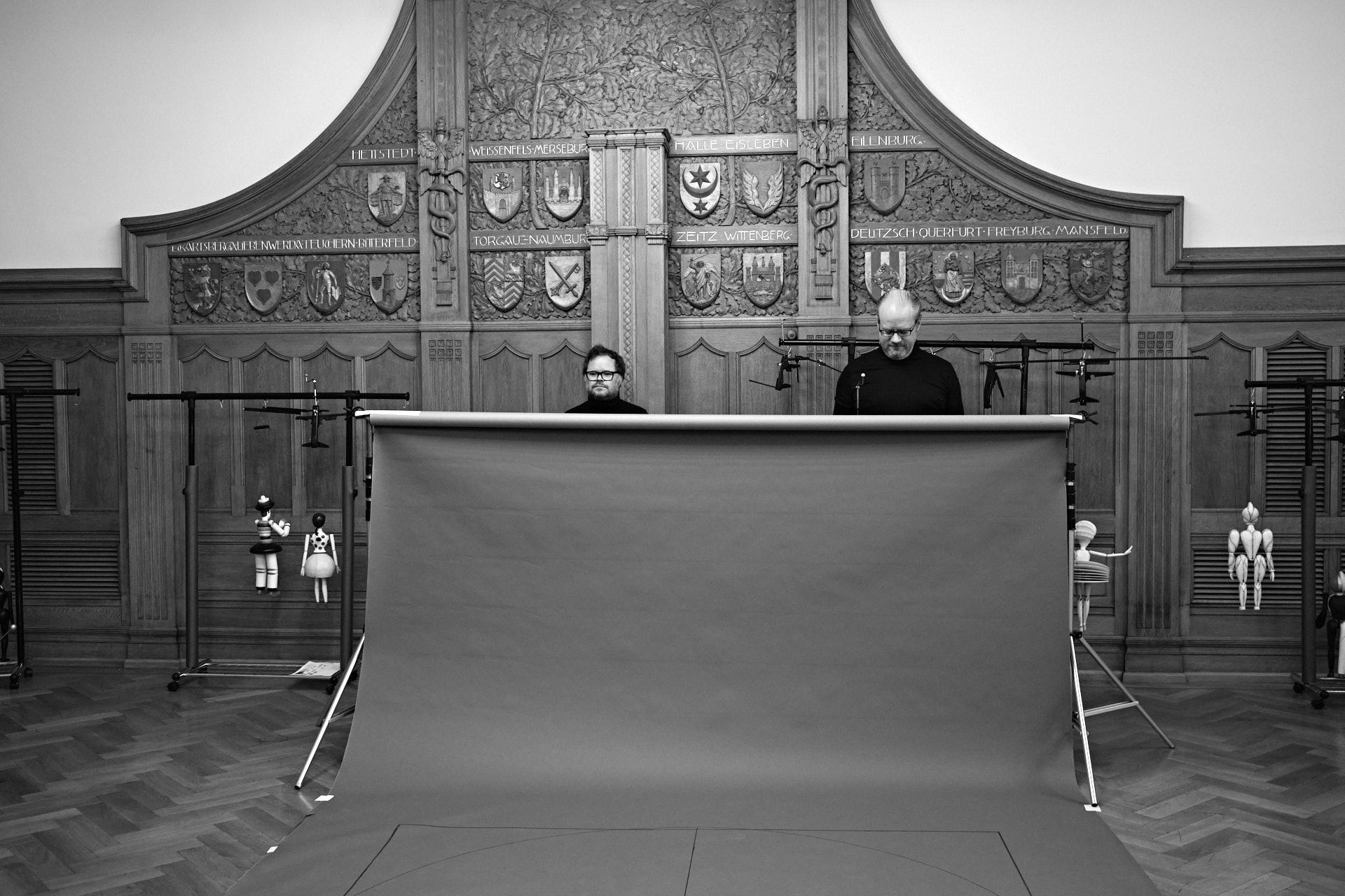 Puppenspieler vor dem Auftritt - Foto: Thomas Steinberg